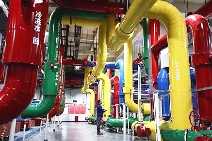 阿里張北數據中心冷凍機房調試設備